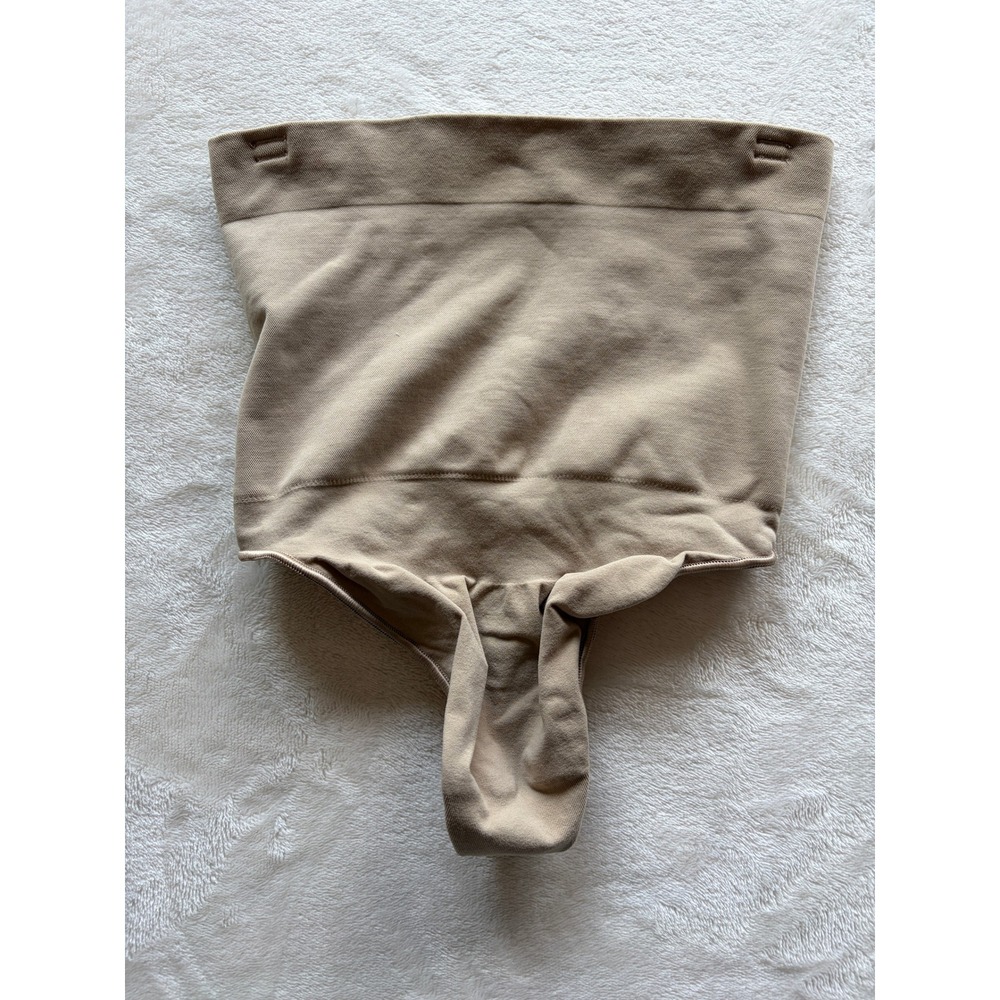 SKIMS Sand Core Control High Waisted Thong Shapewear Women M Excellent